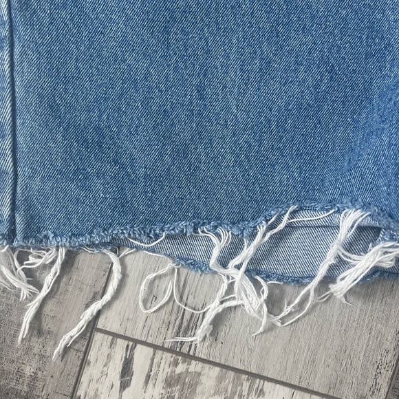 VINTAGE JEAN SHORTS! - Picture 4 of 6